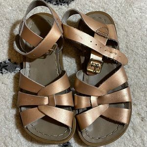 Girls Salt Walter sandals size 11 rose gold